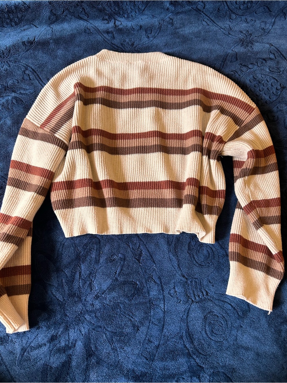 4 PIECE BUNDLE 🛍️ - Picture 8 of 15